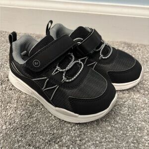 Like new Stride Rite size 8 toddler medium / wide